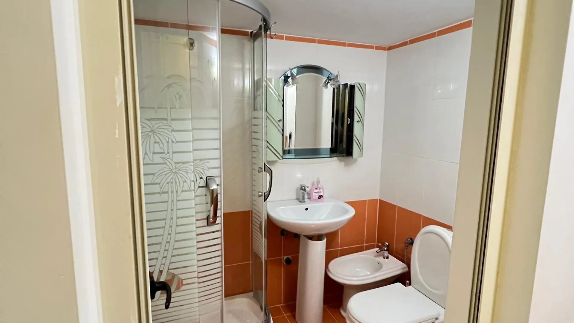 Mia Apartments Sarandë 0*,